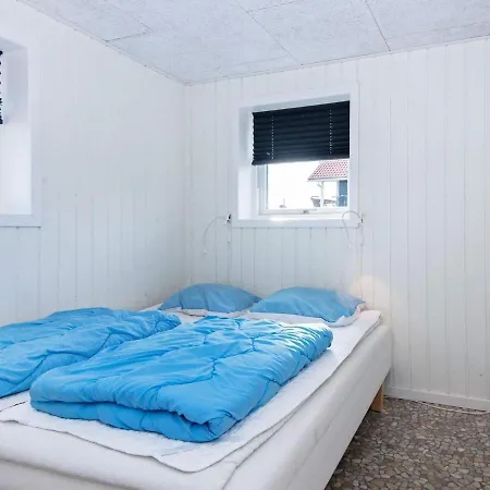10 Person In Ronde-by Traum * Rønde