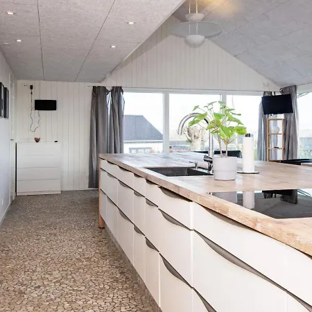 10 Person In Ronde-by Traum Rønde